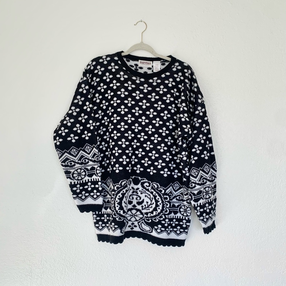 Vintage Scallop Trim Knit Sweater